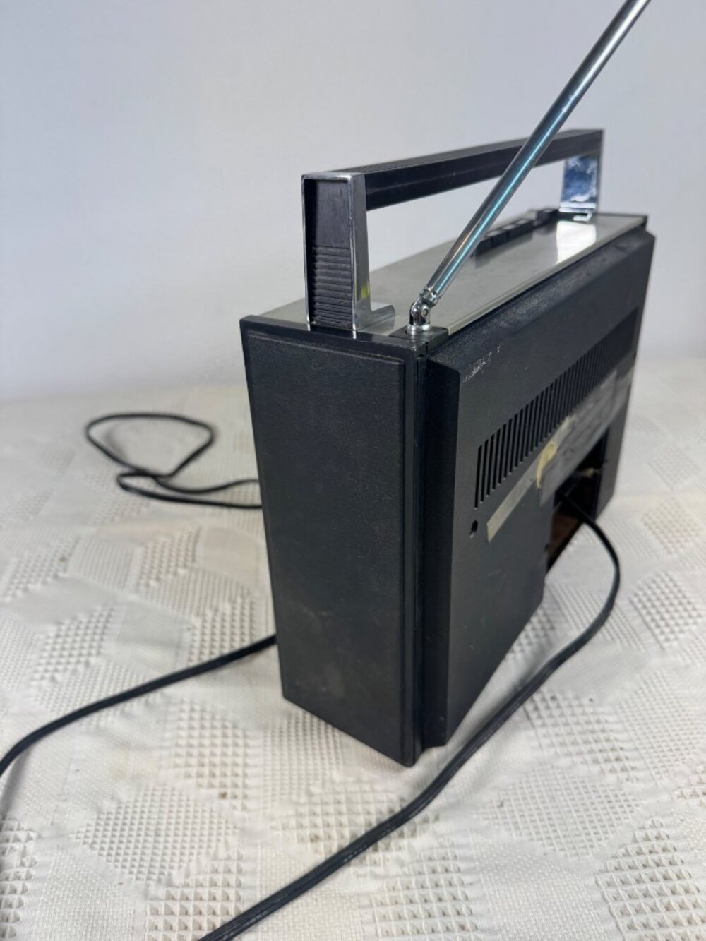 Sharp FV-18U Vintage Solid State Radio 1970s FM/AM/MB/AIR Bands Black Vintage - Picture 11 of 12